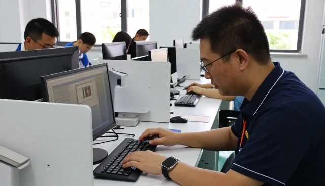 工程管理软件服务在施工组织工程管理软件服务资讯：从入门到明白